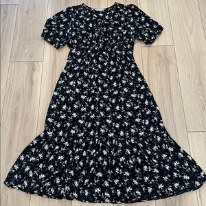 Per Una Floral Short Sleeve Empire Waist Black Dress with Side Pockets